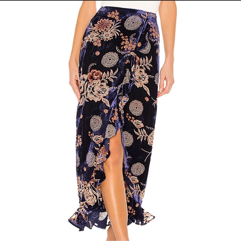 House of Harlow 1960 Navy Floral Midi Skirt - Picture 11 of 11